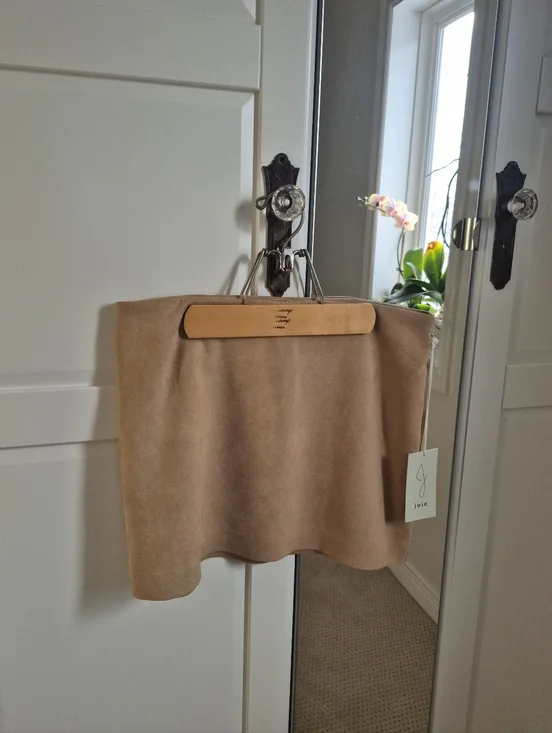 Joie NWT Tan Faux Suede Soft Mini Skirt Size Medium - Picture 10 of 10